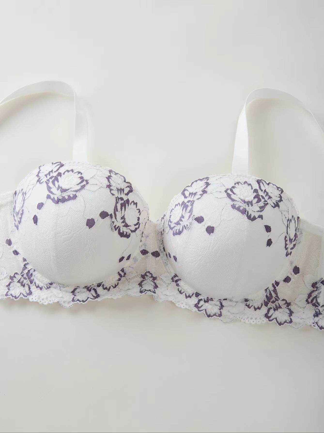 プラスサイズ レース＆刺繍入り レディースブラ ワイドストラ - Underwire Bra Padded のレビューと価格