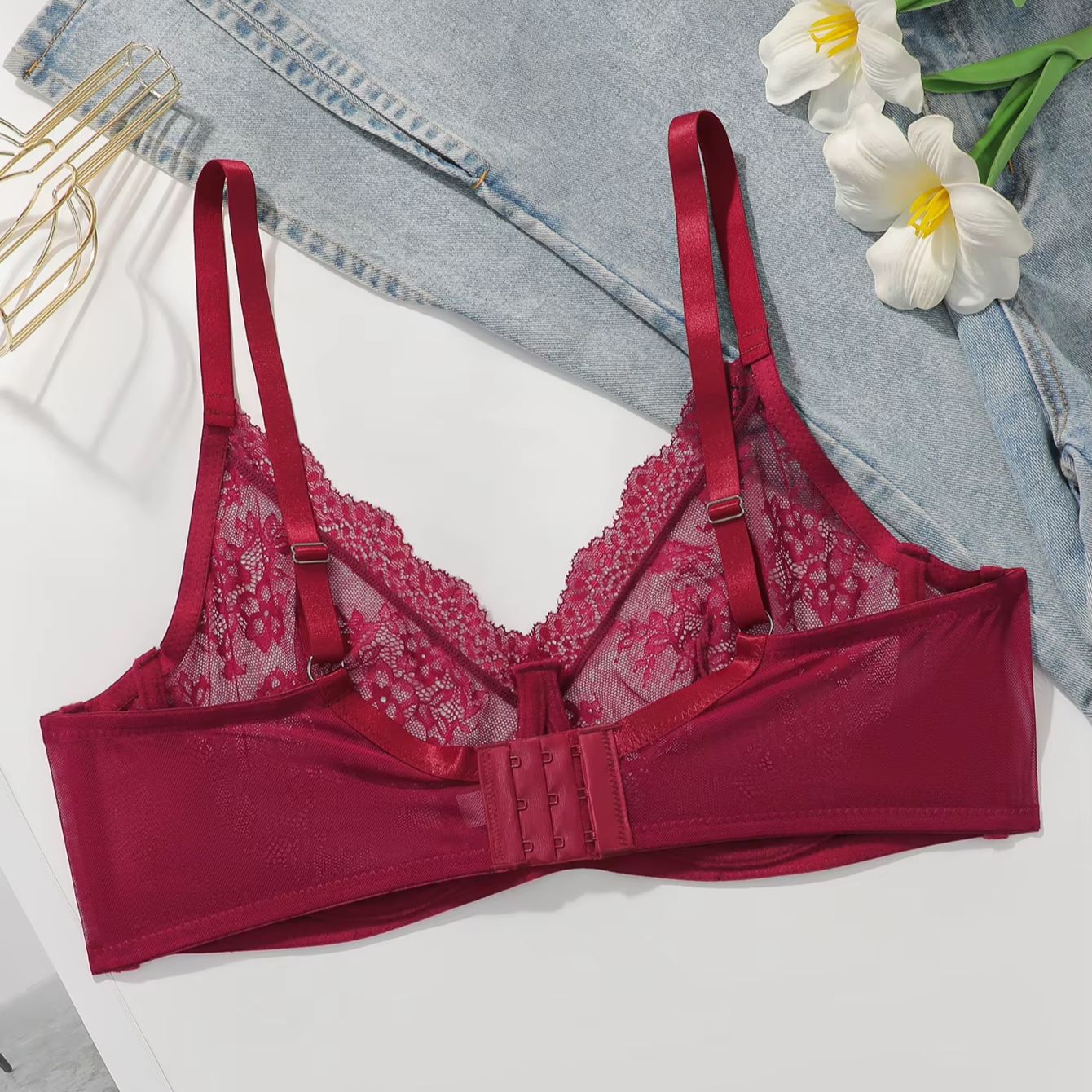 女性用プラスサイズ赤いレースシアーブラ、アンダーワイヤー入り - Sheer Mesh Bra のレビューと価格