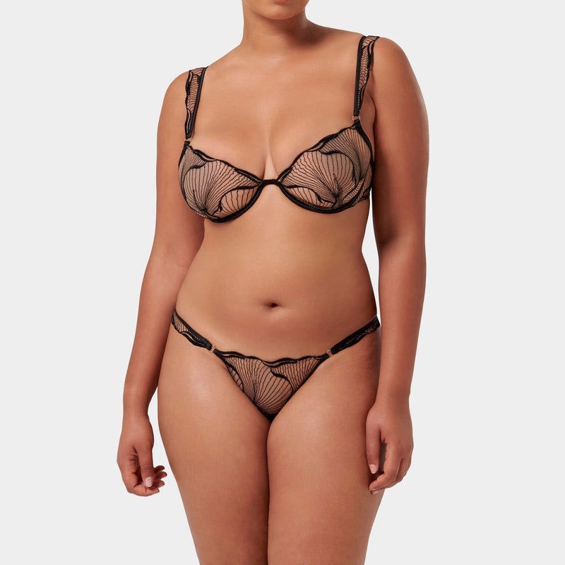 エレガントなフランス製ミニマイザーブラ、繊細な刺繍レース、大 - Full Coverage Bra のレビューと価格
